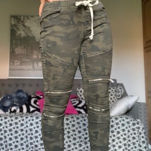 Camo pants